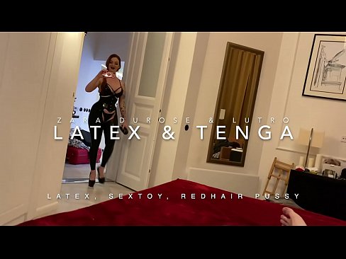 ❤️ Jaruma mai jajayen kaya sanye da rigar latex mai cin duri ❤❌ Ingantacciyar batsa ❌
